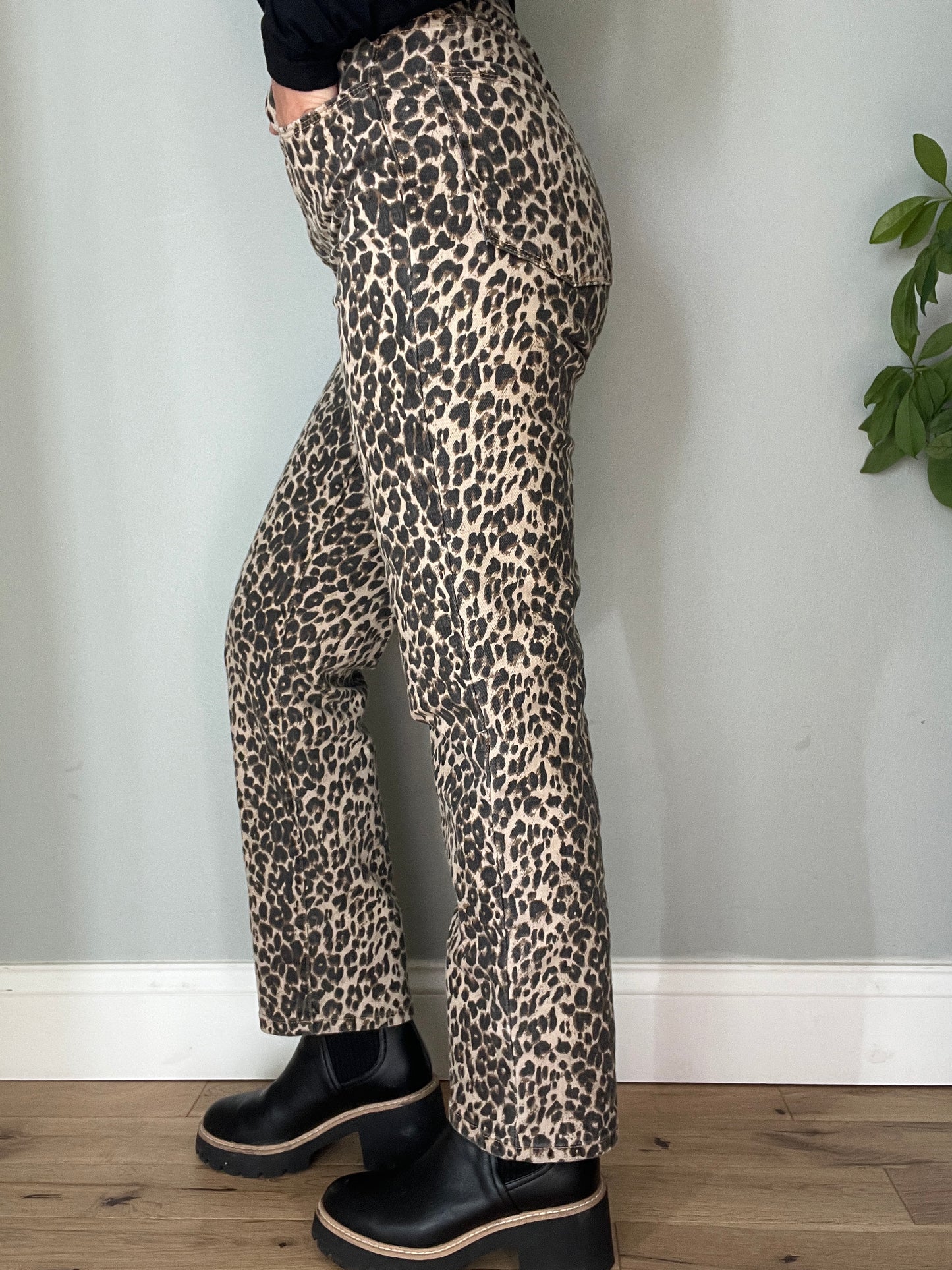 Leopard Straight Jean
