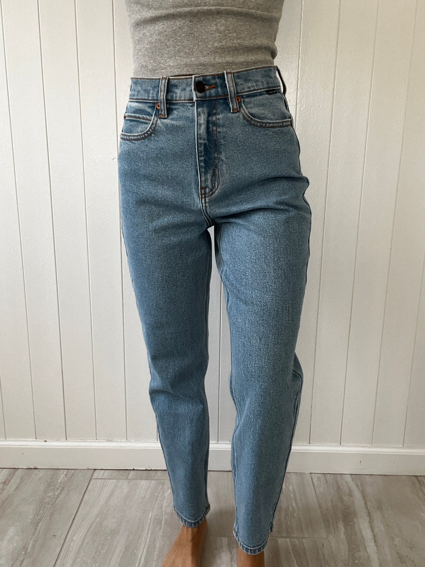 High Rise Mom Crop Jean